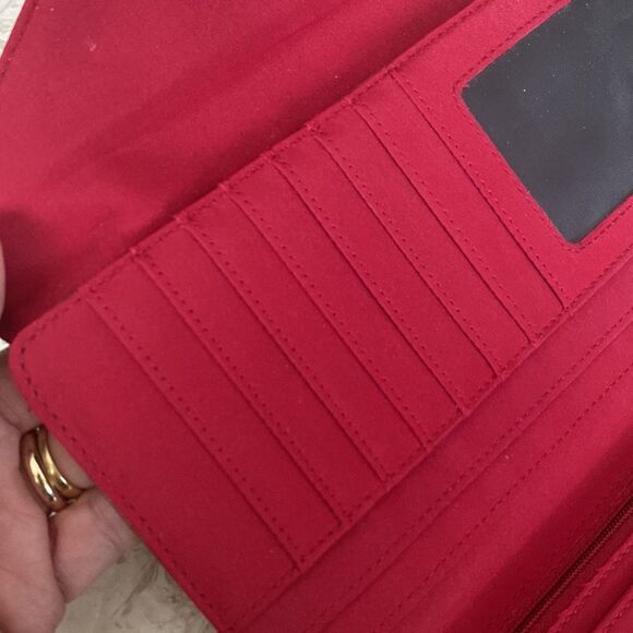 Tommy Hilfiger Large Travel Wallet - Picture 9 of 13